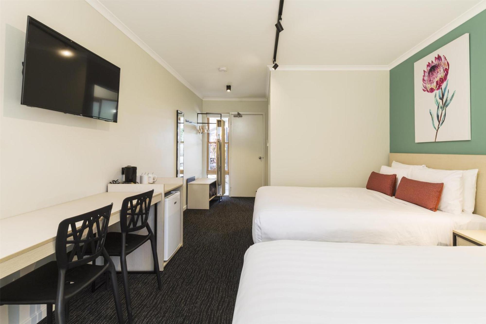 Nightcap At Balaclava Hotel Cairns Exterior foto