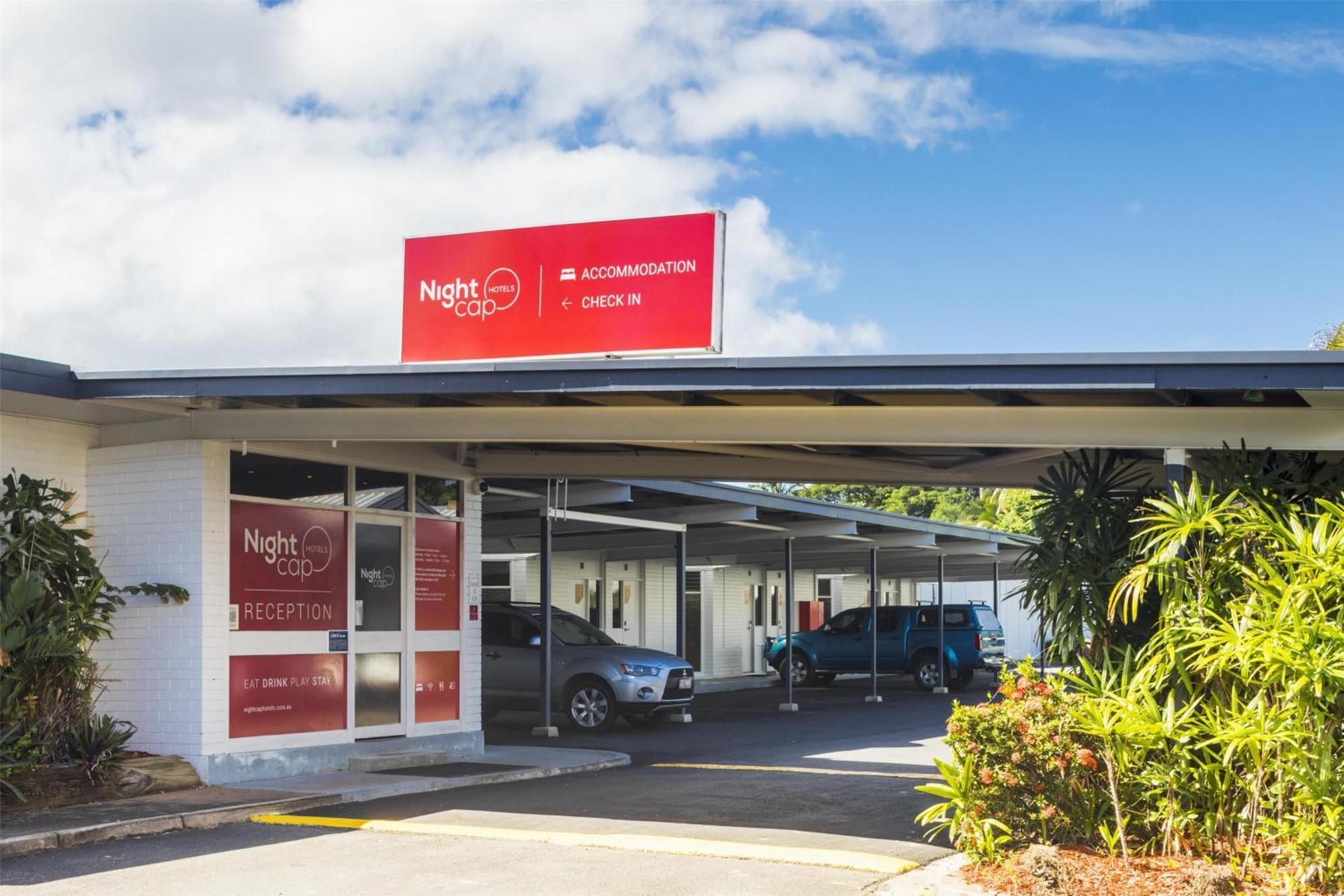 Nightcap At Balaclava Hotel Cairns Exterior foto