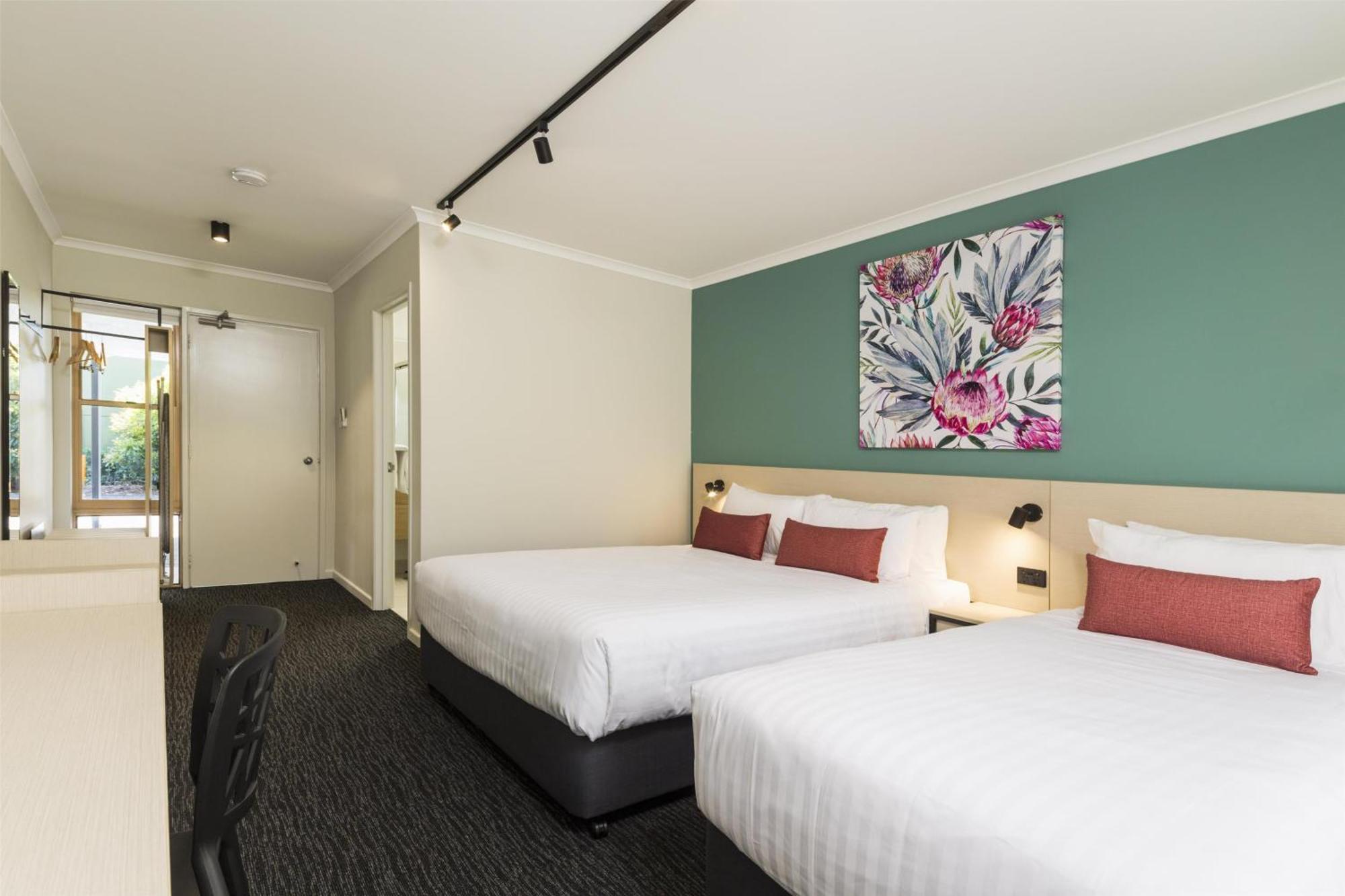 Nightcap At Balaclava Hotel Cairns Exterior foto